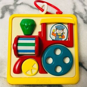 1988 PLAYSKOOL Li'l Busy Box Baby Train Design Activity Box